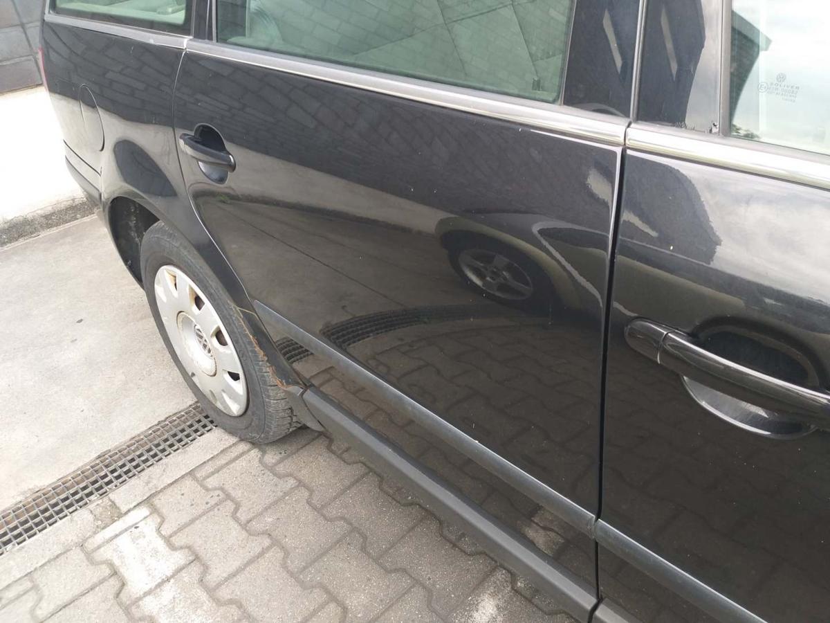 VW Passat 3BG original Tür hinten rechts LC9Z Black Magic Kombi Variant Bj.2001